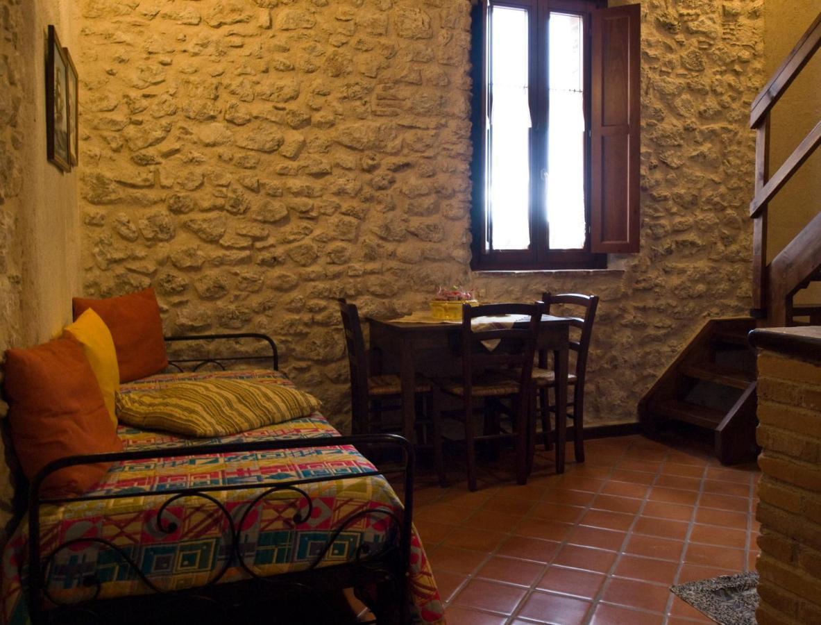 La Casa Su Le Dimore Del Borgo Santo Stefano Di Sessanio Dış mekan fotoğraf